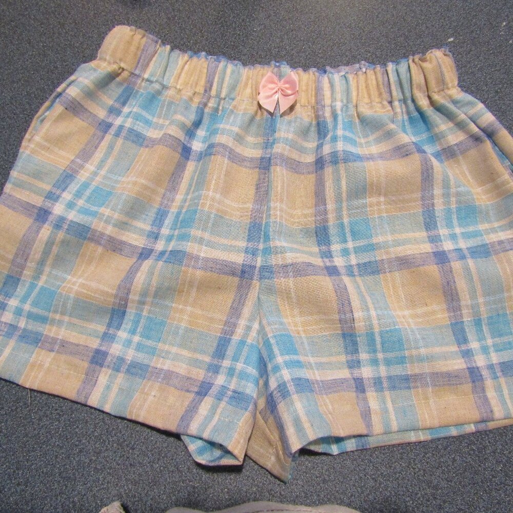 Sierra's Attic Tartan Plaid Linen Look blue tan  women's pajama casual shorts